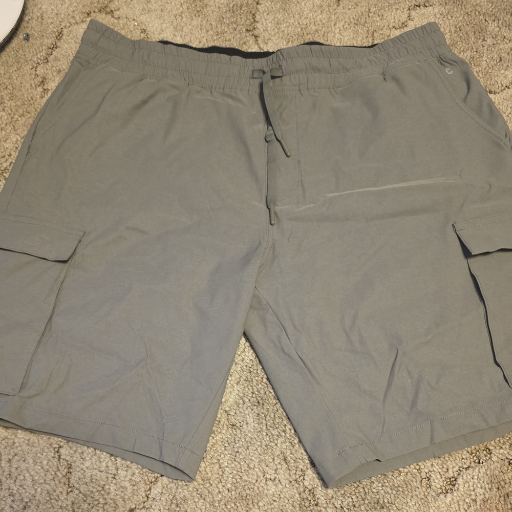 Kenneth Cole Men's Tan Cargo Shorts